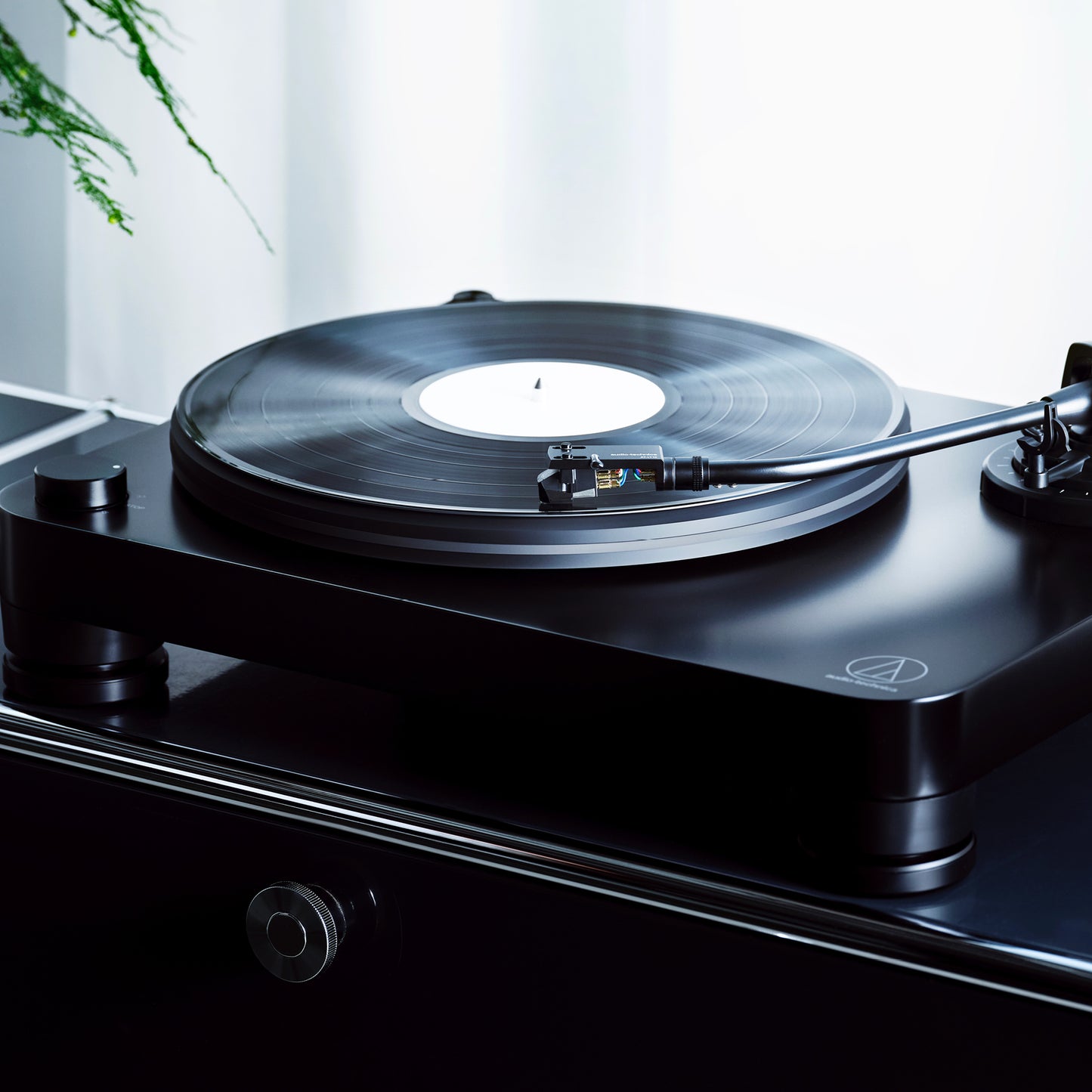 Audio-Technica AT-LP7X Belt-Drive Turntable
